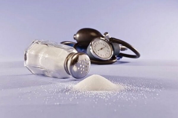 فواید و مضرات مصرف نمک