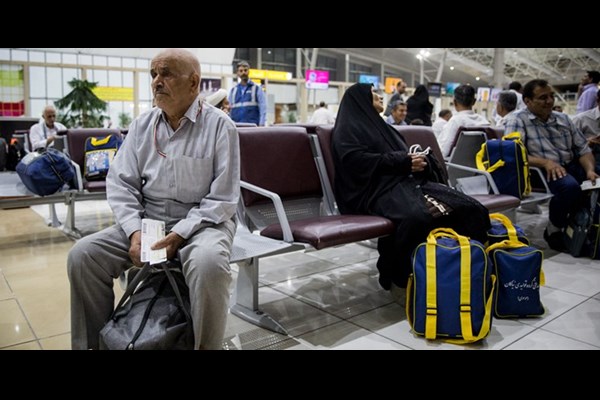 خسارت میلیاردی ایران از لغو عمره؛ عربستان اعتبار ویزاها را تمدید کند 