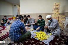 تهیه بسته غذایی برای بیمارستان مسیح دانشوری